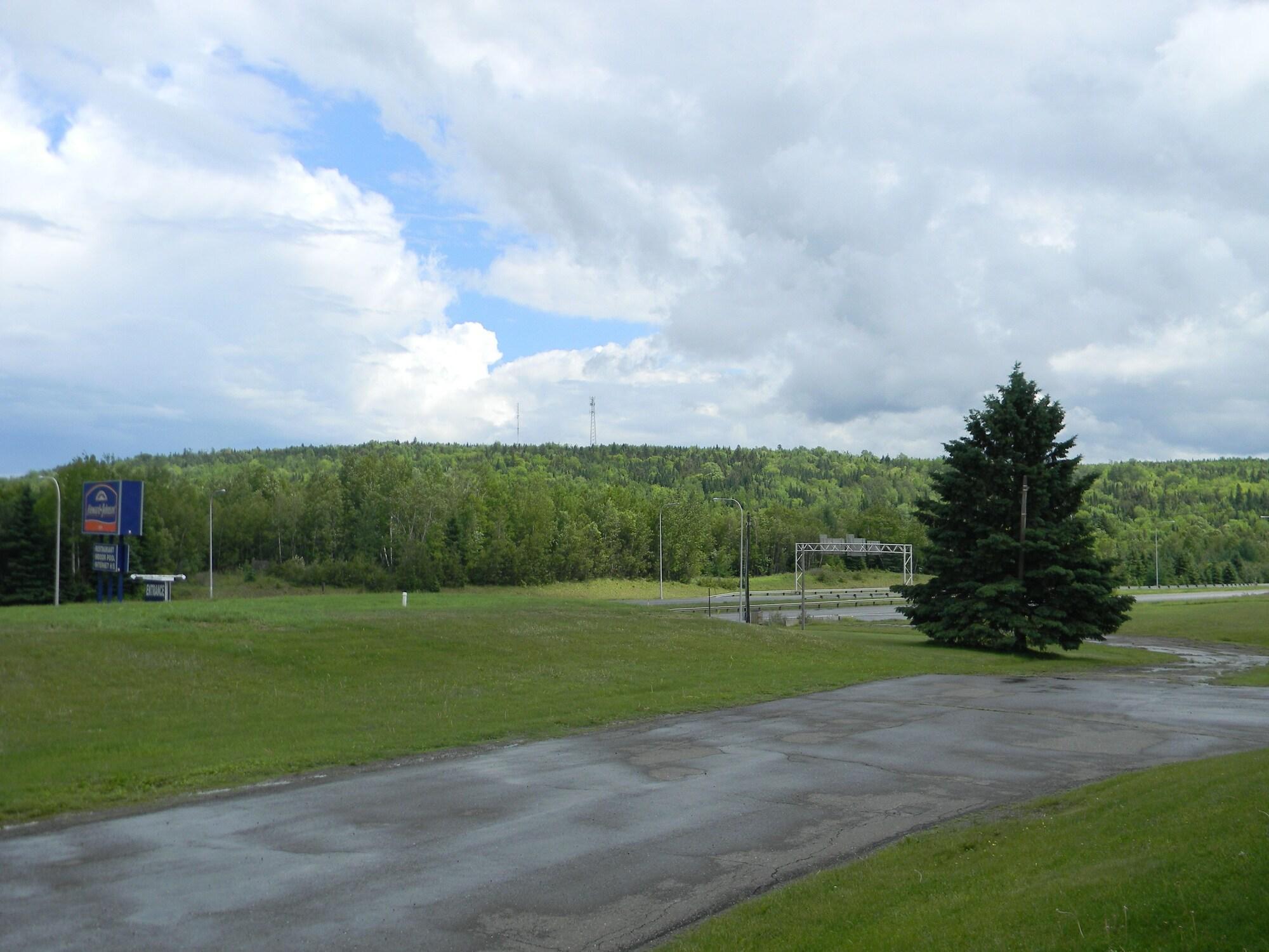 Howard Johnson By Wyndham Woodstock Nb Exteriér fotografie